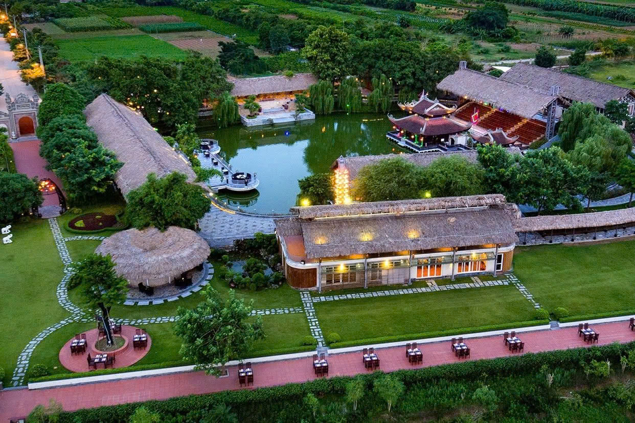 Nắng Sông Hồng - Điểm Đến Vàng Trong Hành Trình Khám Phá Thủ Đô